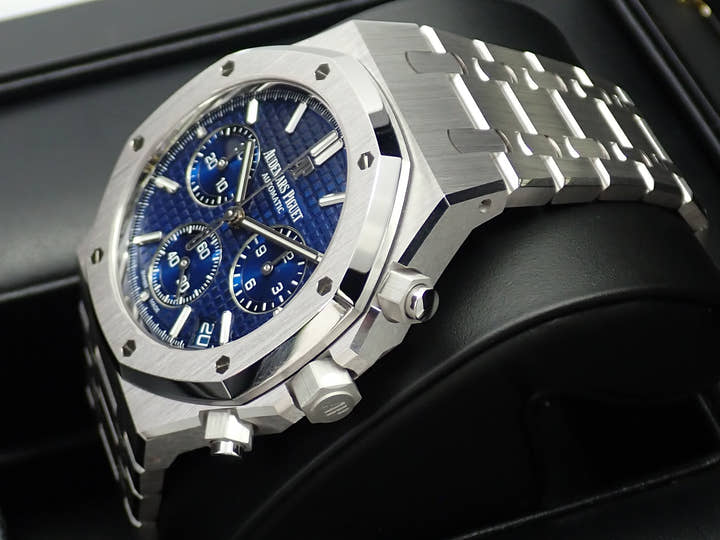 オーデマピゲ ロイヤルオーク クロノグラフ Ref.26239BC.OO.1220BC.01 ホワイトゴールド ブルー文字盤
