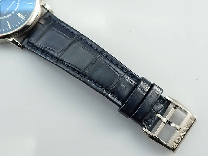 A.ランゲ&ゾーネ サクソニア オートマティック Ref.380.028 18KWG ブルー文字盤 中古 PTL1LM4V