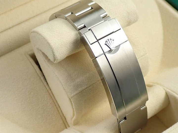 Rolex Sea-Dweller Ref. 126600 Stainless Steel Black Dial