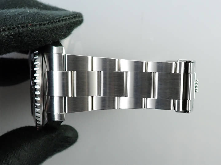 Rolex Sea-Dweller Ref. 126600 Stainless Steel Black Dial