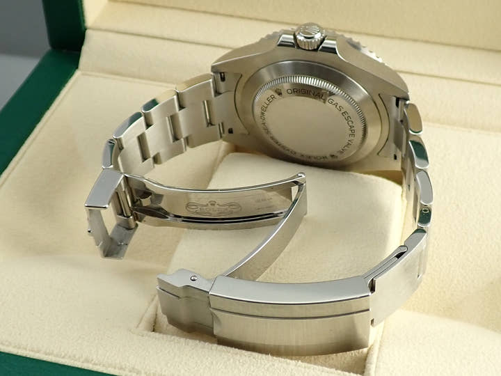 Rolex Sea-Dweller Ref. 126600 Stainless Steel Black Dial