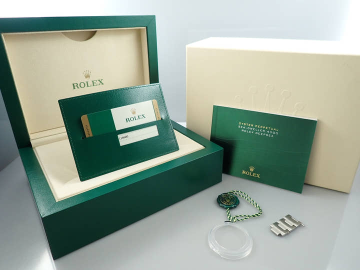 Rolex Sea-Dweller 4000 <Warranty, Box, etc.>