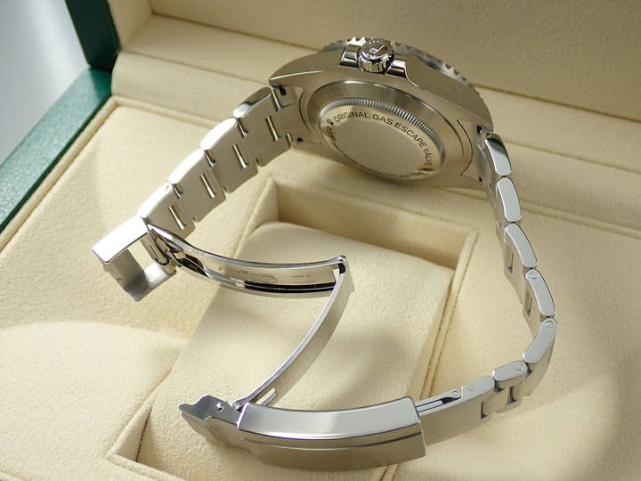 ロレックス シードゥエラー Ref.126600 ステンレススチール ブラック文字盤