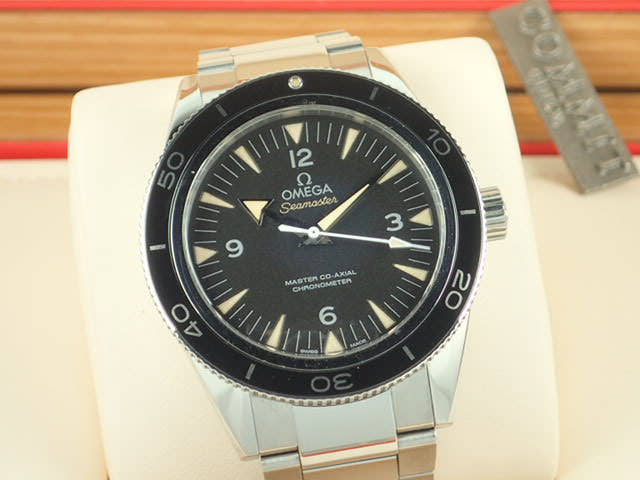 オメガ シーマスター Ref.233.30.41.21.01.001 ブラック文字盤 中古 sea-master-11