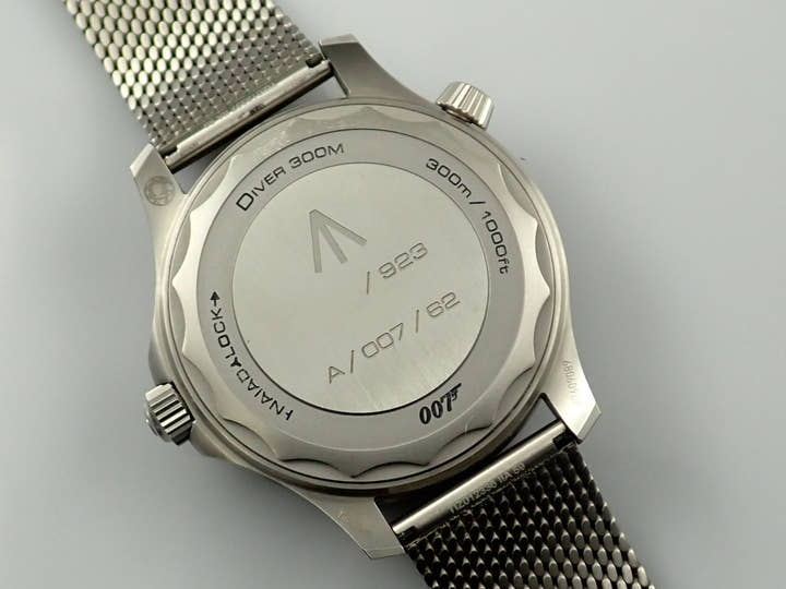 オメガ シーマスター ダイバー 300M コーアクシャル マスター クロノメーター 42MM Ref.210.90.42.20.01.001 ブラウン文字盤 中古 088FVYVP