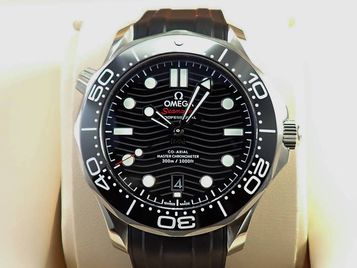 オメガ シーマスター ダイバー 300M コーアクシャル マスター クロノメーター 42MM Ref.210.32.42.20.01.001 ブラック文字盤 美品 F582YHM1