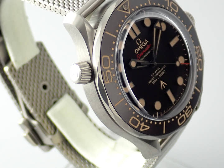 オメガ シーマスター 300 コーアクシャル マスタークロノメーター Ref.210.90.42.20.01.001 ブラウン文字盤 中古 WC97ZRMW