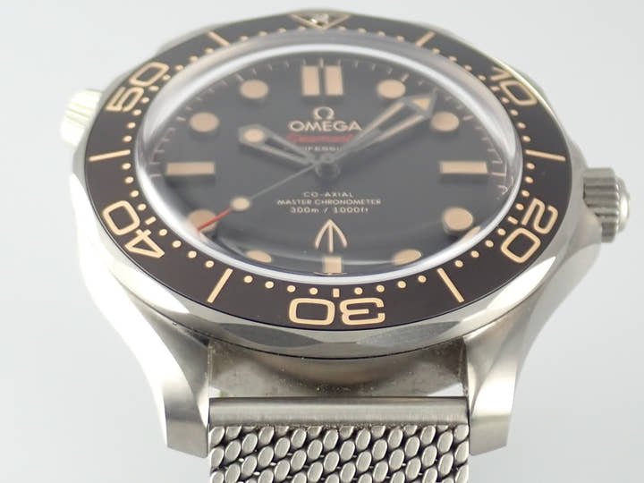 オメガ シーマスター 300 コーアクシャル マスタークロノメーター Ref.210.90.42.20.01.001 ブラウン文字盤 中古 WC97ZRMW