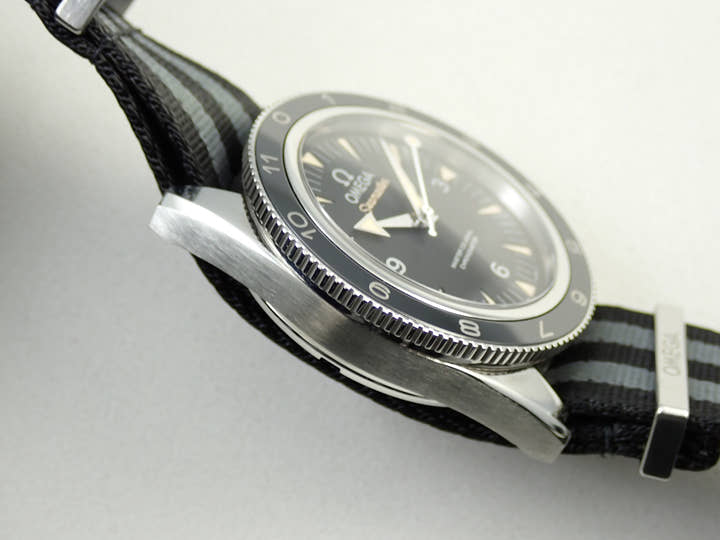 Omega Seamaster 300 Specter Ref.233.32.41.21.01.001 Black Dial Used P092WXH2