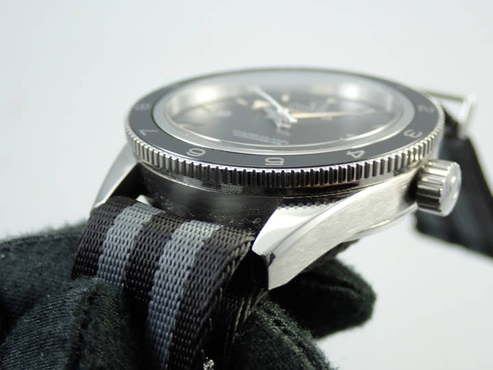 Omega Seamaster 300 Specter Ref.233.32.41.21.01.001 Black Dial Used P092WXH2