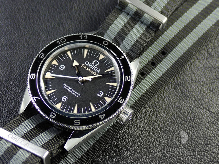 Omega Seamaster 300 Specter Ref.233.32.41.21.01.001 Black Dial Used P092WXH2