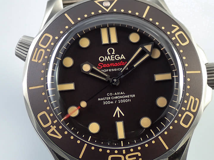 オメガ シーマスター ダイバー 300M コーアクシャル マスター クロノメーター 42MM Ref.210.90.42.20.01.001 ブラウン文字盤 中古 LU85FHXR
