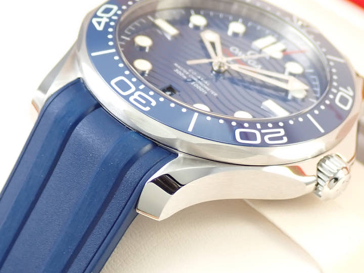 オメガ シーマスター ダイバー 300M コーアクシャル マスター クロノメーター 42MM Ref.210.32.42.20.03.001 ブルー文字盤 美品 F9VFVSV4