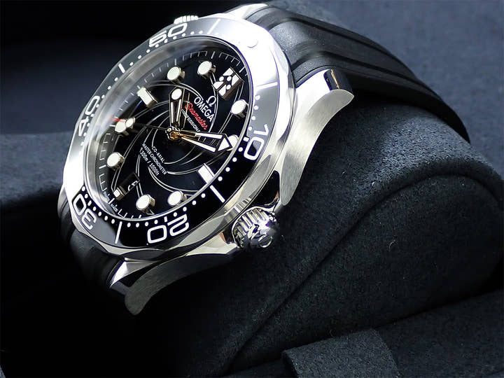 オメガ シーマスター 007 Ref.210.22.42.20.01.004 ブラック文字盤 美品 AK52K182