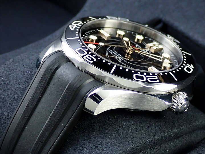 オメガ シーマスター 007 Ref.210.22.42.20.01.004 ブラック文字盤 美品 AK52K182