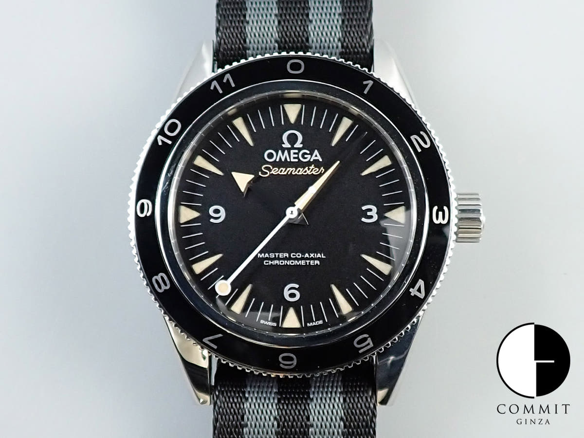 オメガ シーマスター 300 スペクター Ref.233.32.41.21.01.001 ブラック文字盤 中古 H47RRCUR