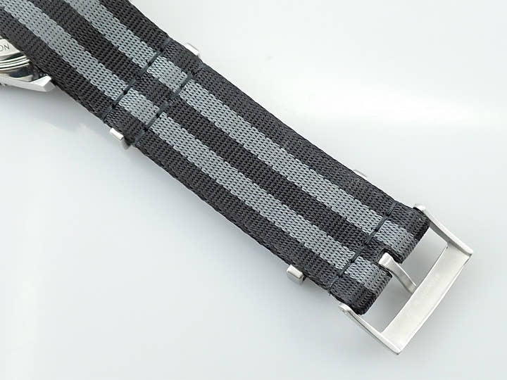 オメガ シーマスター 300 スペクター Ref.233.32.41.21.01.001 ブラック文字盤 中古 H47RRCUR