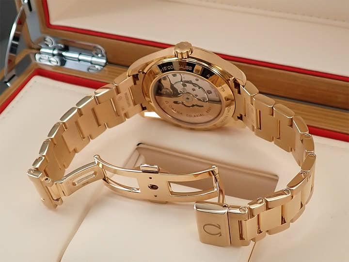 オメガ シーマスター アクアテラ Ref.231.50.39.21.06.003 グレー文字盤 中古 S78AT54X