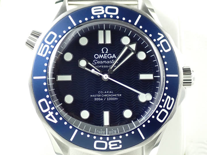 オメガ シーマスター ダイバー 300M コーアクシャル マスター クロノメーター 42MM Ref.210.30.42.20.03.002 ブルー文字盤 未使用 M961YL17