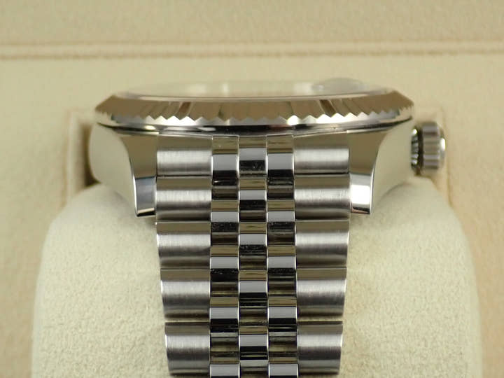 ロレックス スカイドゥエラー Ref.326934 ステンレススチール/ホワイトゴールド ホワイト文字盤 ジュビリーブレスレット 美品 M000L807