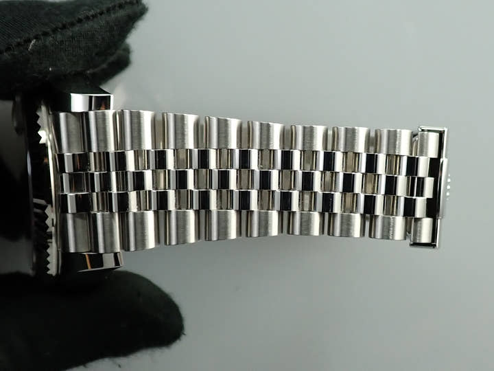 ロレックス スカイドゥエラー Ref.326934 ステンレススチール/ホワイトゴールド ブラック文字盤 ジュビリーブレスレット 美品 LY00L7P0