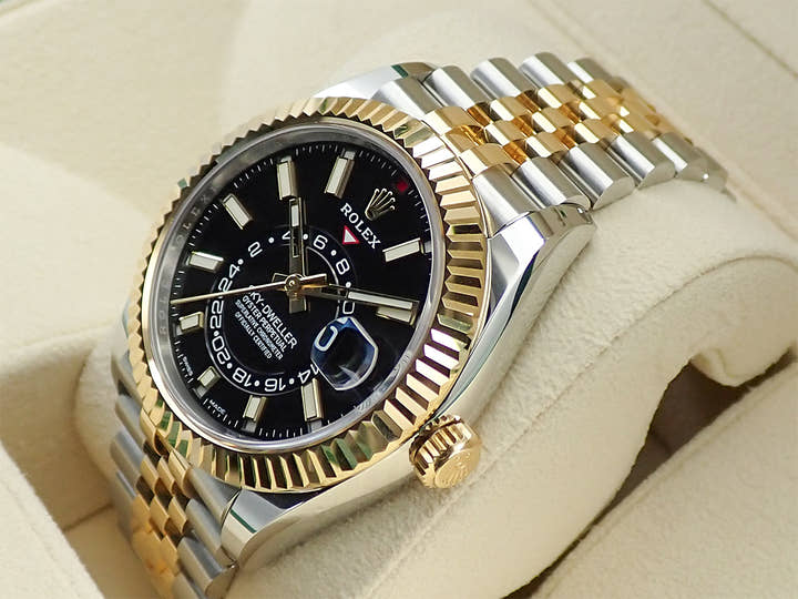 ロレックス スカイドゥエラー Ref.326933 ステンレススチール/イエローゴールド ブラック文字盤 ジュビリーブレスレット 中古 V8FLAWRR