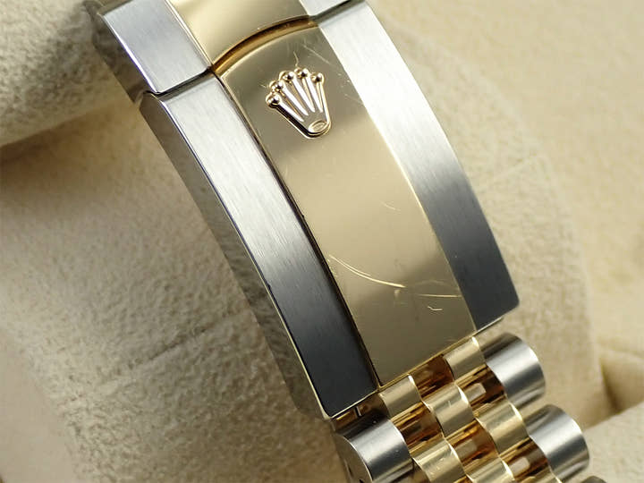 ロレックス スカイドゥエラー Ref.326933 ステンレススチール/イエローゴールド ブラック文字盤 ジュビリーブレスレット 中古 V8FLAWRR