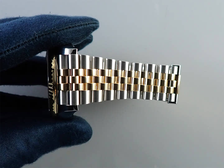 ロレックス スカイドゥエラー Ref.326933 ステンレススチール/イエローゴールド ブラック文字盤 ジュビリーブレスレット 中古 V8FLAWRR