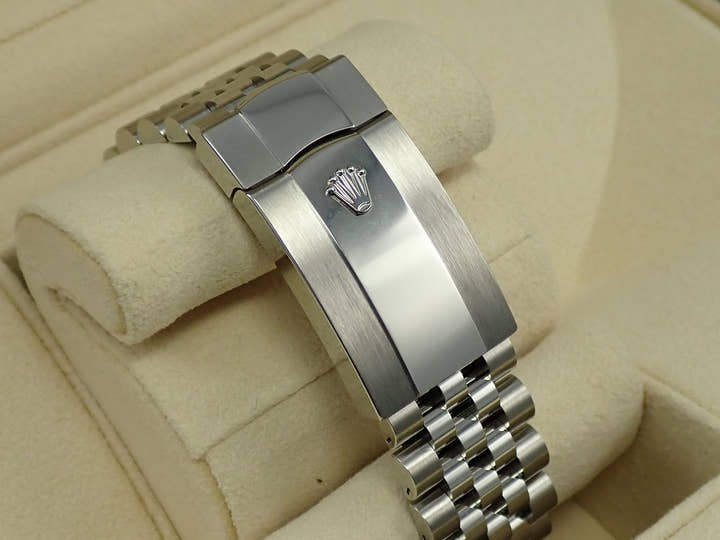 ロレックス スカイドゥエラー Ref.326934 ステンレススチール/ホワイトゴールド ブラック文字盤 ジュビリーブレスレット 未使用 269X3XHZ