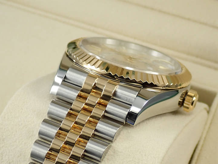 ロレックス スカイドゥエラー Ref.326933 ステンレススチール/イエローゴールド ホワイト文字盤 ジュビリーブレスレット 美品 6YJ606UM