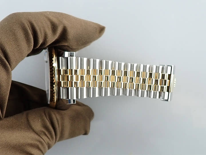 ロレックス スカイドゥエラー Ref.326933 ステンレススチール/イエローゴールド ホワイト文字盤 ジュビリーブレスレット 美品 6YJ606UM