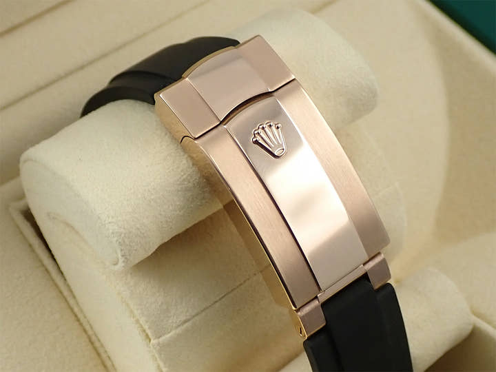 ロレックス スカイドゥエラー Ref.326235 エバーローズゴールド チョコレート文字盤 オイスターフレックス