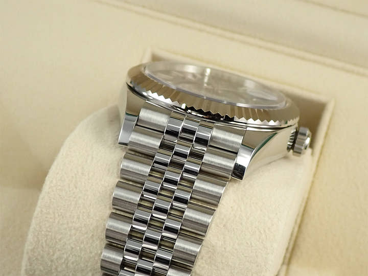 ロレックス スカイドゥエラー Ref.326934 ステンレススチール/ホワイトゴールド ブルー文字盤 ジュビリーブレスレット 中古 0ZYR3YS6