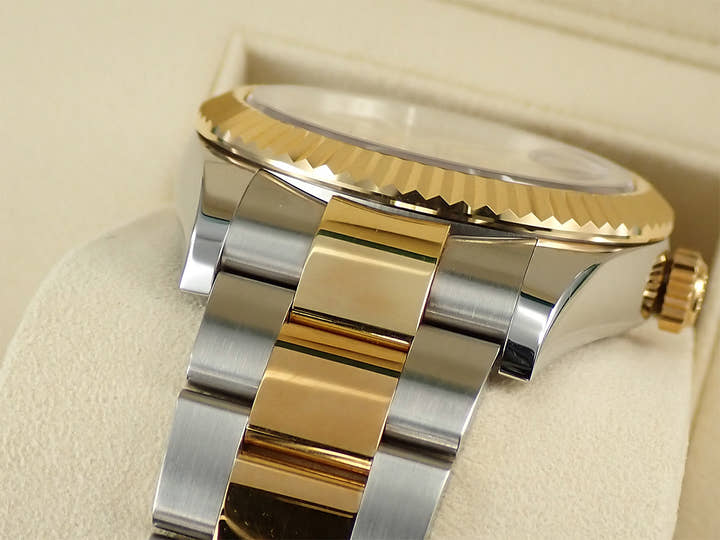 ロレックス スカイドゥエラー Ref.326933 ステンレススチール/イエローゴールド シャンパン文字盤 オイスターブレスレット