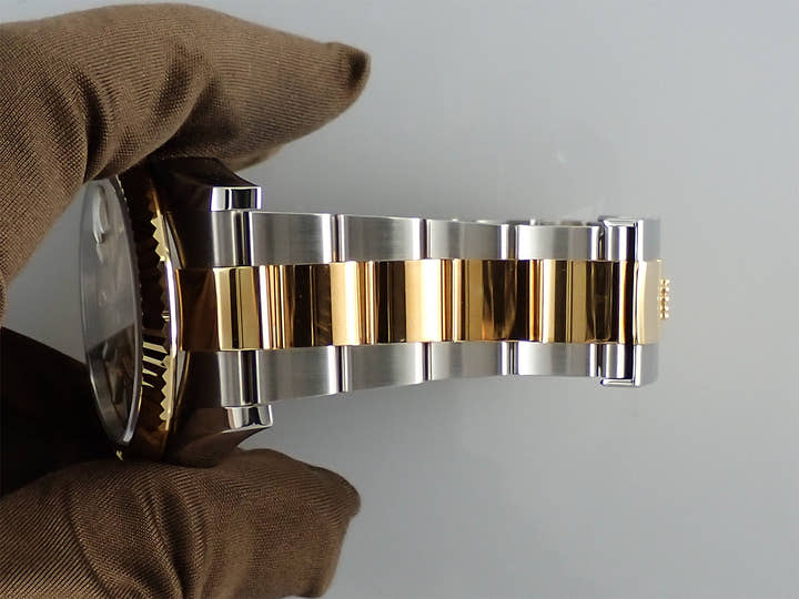 ロレックス スカイドゥエラー Ref.326933 ステンレススチール/イエローゴールド シャンパン文字盤 オイスターブレスレット