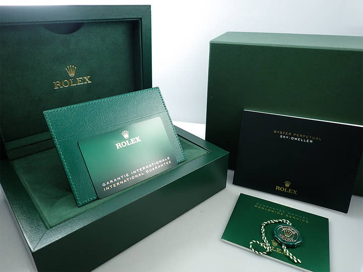 ロレックス スカイドゥエラー Ref.326138 イエローゴールド シルバー文字盤 革ベルト 美品 0S906976