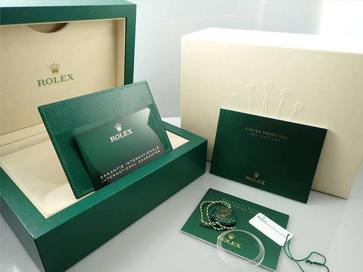 ロレックス スカイドゥエラー Ref.326235 エバーローズゴールド スレート文字盤 オイスターフレックス