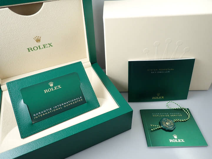 ロレックス スカイドゥエラー Ref.326235 エバーローズゴールド チョコレート文字盤 オイスターフレックス