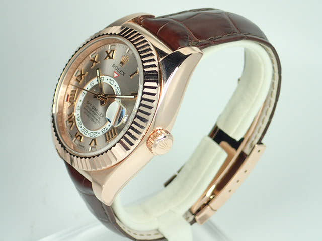 ロレックス スカイドゥエラー Ref.326135 サンダストローマ文字盤 中古 sky-dweller-6 革ベルト
