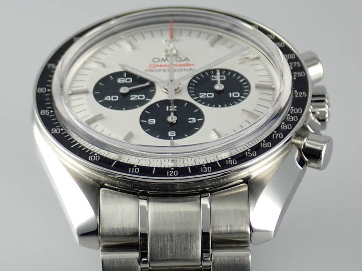 オメガ スピードマスター 東京2020 Ref.522.30.42.30.04.001 シルバー文字盤 中古 speed-master-40