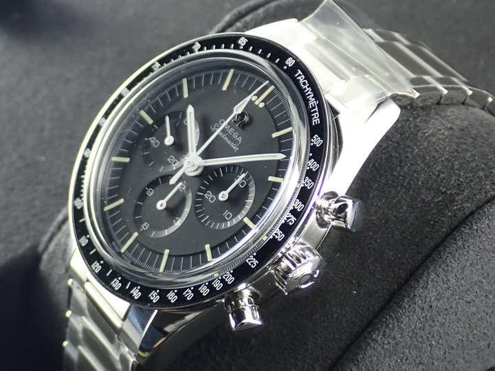 オメガ スピードマスター Ref.311.30.40.30.01.001 ブラック文字盤 新品 speed-master-45