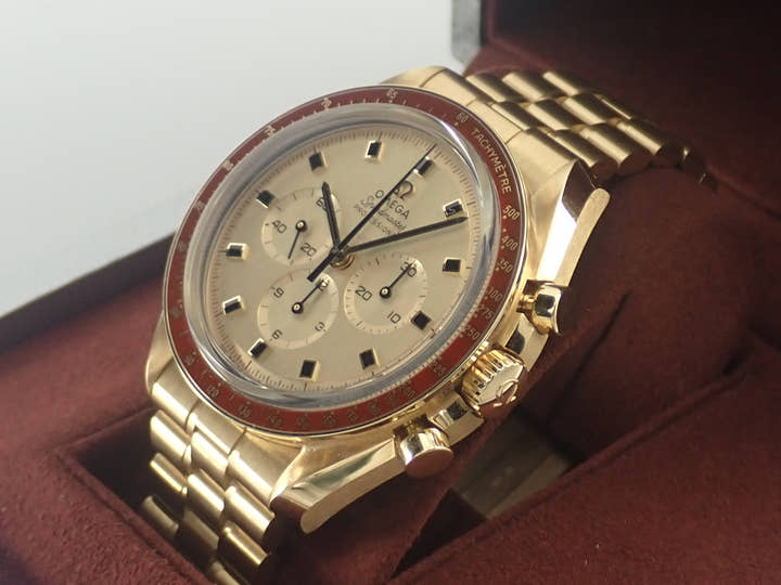 オメガ スピードマスター Ref.310.60.42.50.99.001 イエロー文字盤 中古 speed-master-52