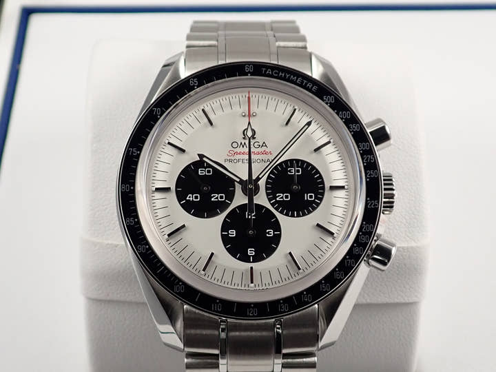 オメガ スピードマスター クロノグラフ 42mm 東京2020 リミテッド エディション Ref.522.30.42.30.04.001 シルバー文字盤 未使用 FK5F71KV