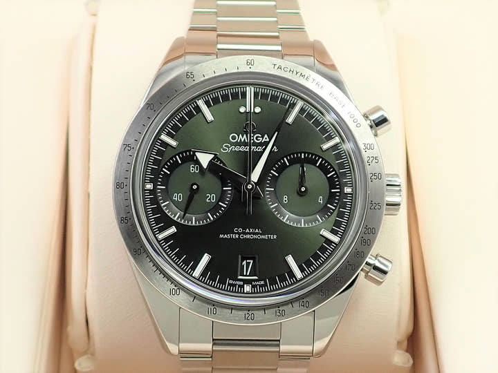 オメガ スピードマスター スピードマスター '57 コーアクシャル マスター クロノメーター クロノグラフ 40.5MM Ref.332.10.41.51.10.001 グリーン文字盤 未使用 2481AU7P