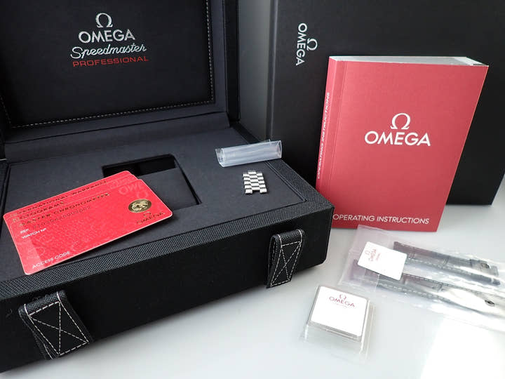 オメガ スピードマスター ムーンウォッチ プロフェッショナル Ref.310.30.42.50.01.002 ブラック文字盤 中古 5RZ4UPCA