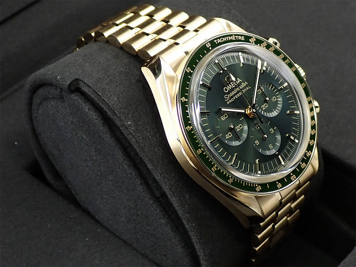 オメガ スピードマスター ムーンウォッチ プロフェッショナル コーアクシャル マスター クロノメーター クロノグラフ 42MM Ref.310.60.42.50.10.001 グリーン文字盤 未使用 A362C0YY