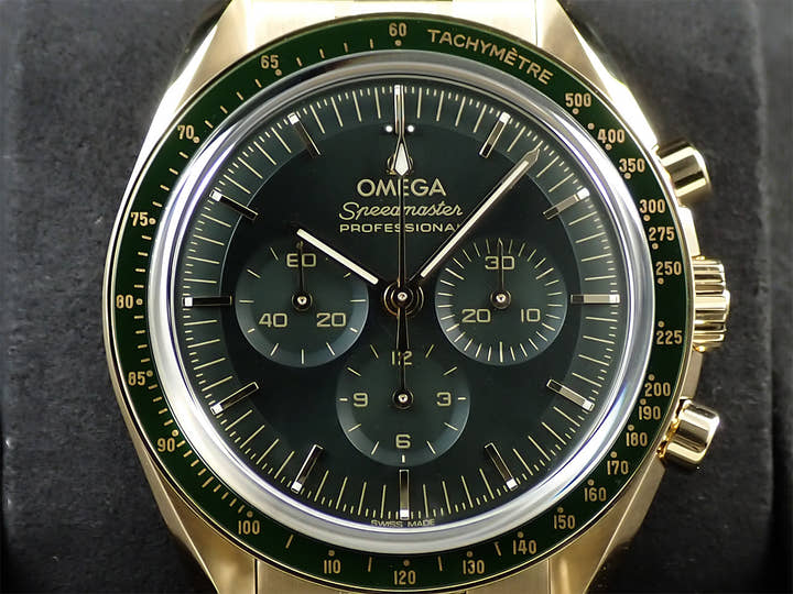 オメガ スピードマスター ムーンウォッチ プロフェッショナル コーアクシャル マスター クロノメーター クロノグラフ 42MM Ref.310.60.42.50.10.001 グリーン文字盤 未使用 YY8H76PP