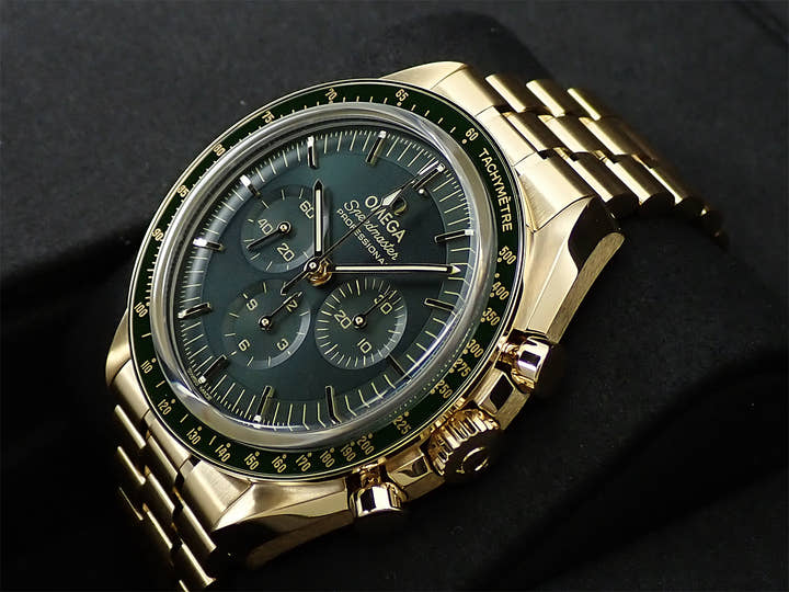 オメガ スピードマスター ムーンウォッチ プロフェッショナル コーアクシャル マスター クロノメーター クロノグラフ 42MM Ref.310.60.42.50.10.001 グリーン文字盤 未使用 YY8H76PP