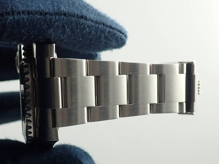 Rolex Submariner Date Ref. 116610LV Stainless Steel Green Dial