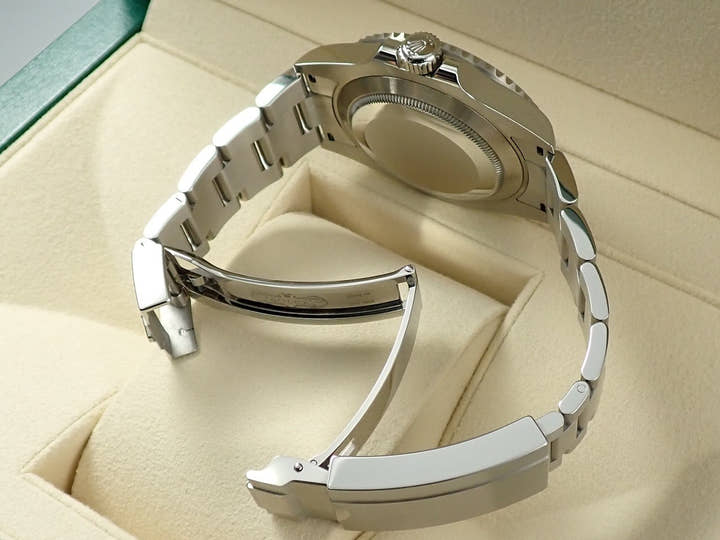 Rolex Submariner Date <Warranty, Box, etc.>